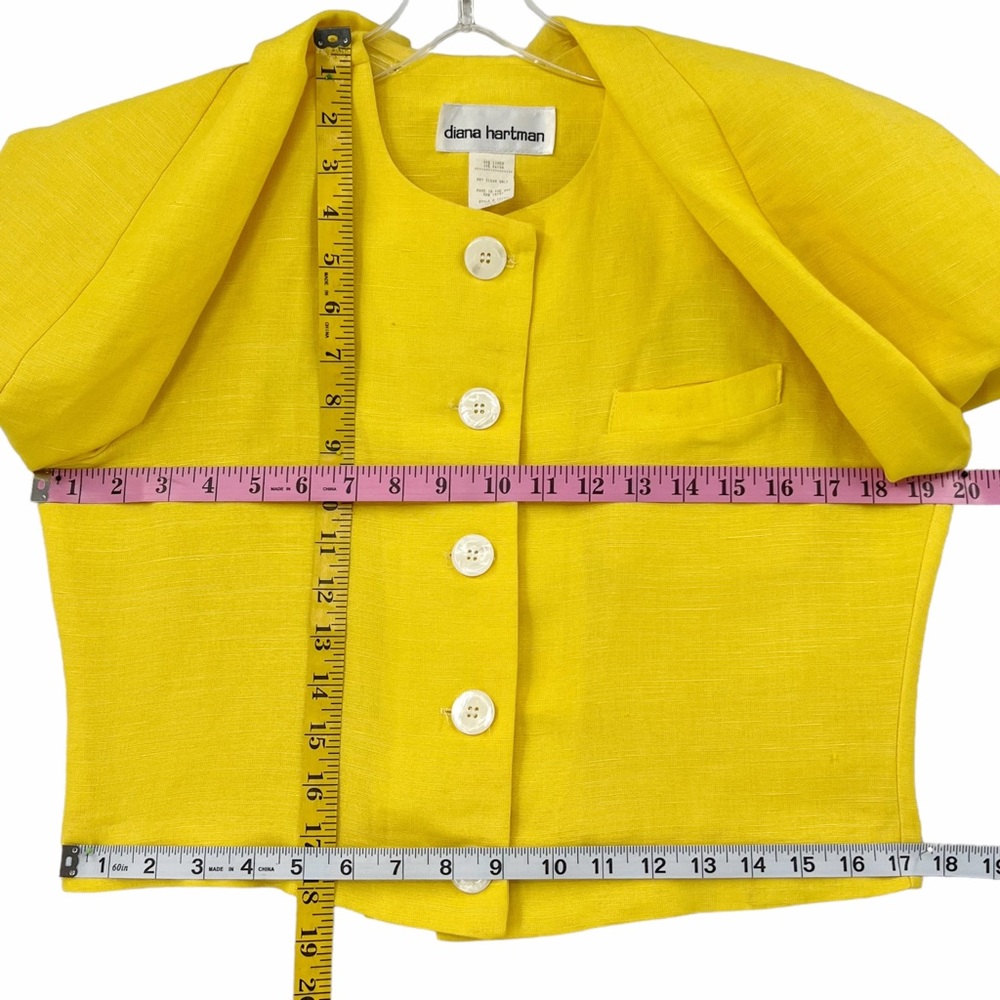 Vintage Linen Blend Cropped and Boxy Blazer Shacket by Diana Hartman Made in USA - Picture 15 of 16